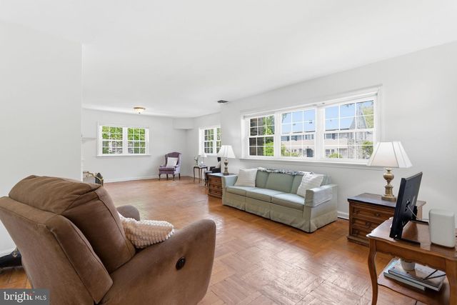 3226 W PENN ST, Philadelphia, PA 19129
