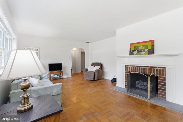 3226 W PENN ST, Philadelphia, PA 19129