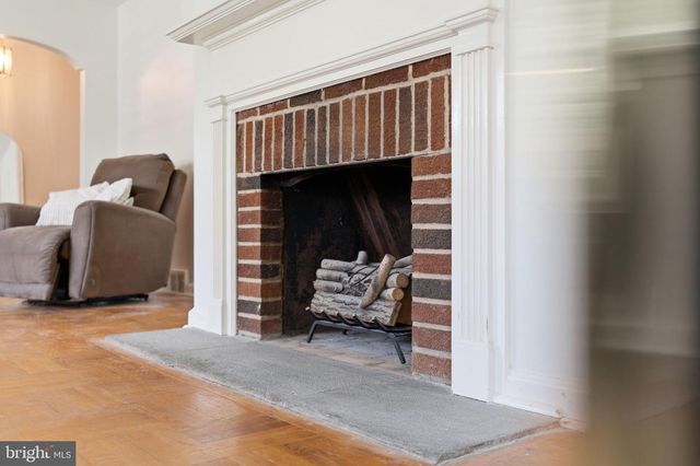 3226 W PENN ST, Philadelphia, PA 19129