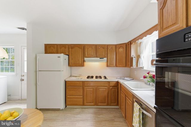 3226 W PENN ST, Philadelphia, PA 19129