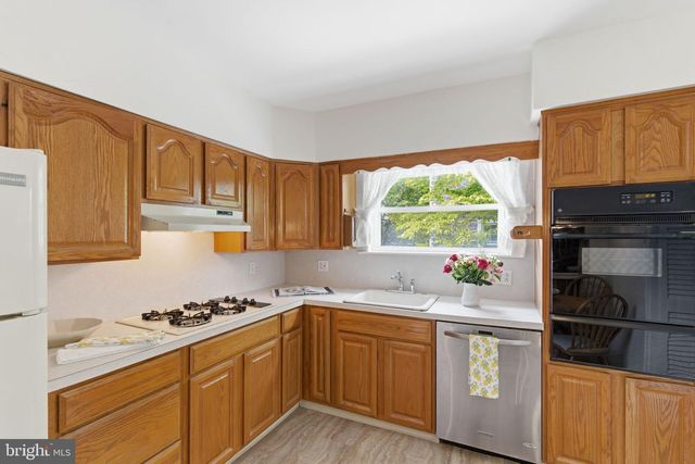 3226 W PENN ST, Philadelphia, PA 19129