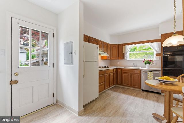 3226 W PENN ST, Philadelphia, PA 19129