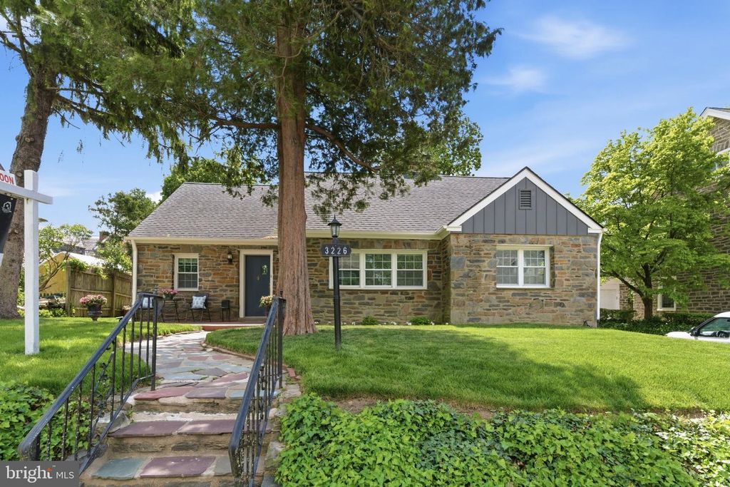 3226 W PENN ST, Philadelphia, PA 19129