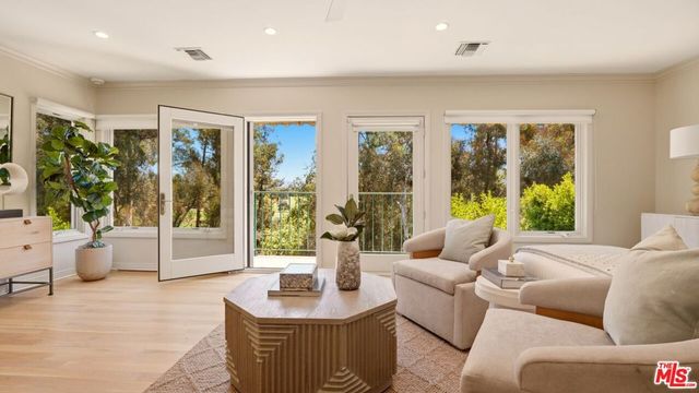 1506 Club View Drive, Los Angeles, CA 90024