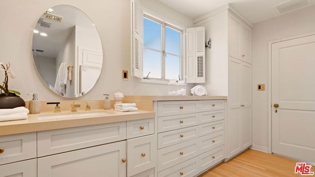 1506 Club View Drive, Los Angeles, CA 90024