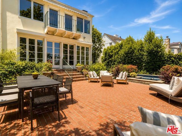 1506 Club View Drive, Los Angeles, CA 90024