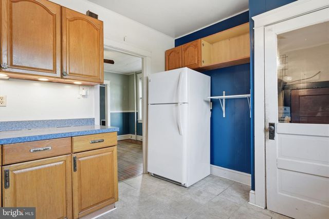 107 E MAIN ST, Pottstown, PA 19465