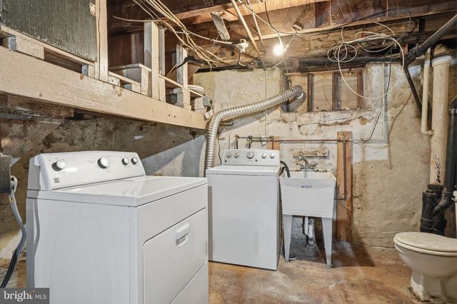 107 E MAIN ST, Pottstown, PA 19465
