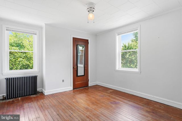 107 E MAIN ST, Pottstown, PA 19465