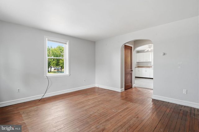 107 E MAIN ST, Pottstown, PA 19465