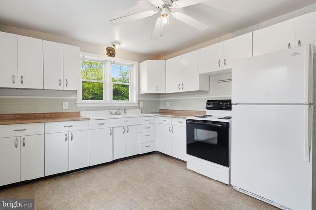 107 E MAIN ST, Pottstown, PA 19465