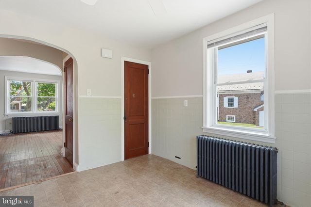107 E MAIN ST, Pottstown, PA 19465