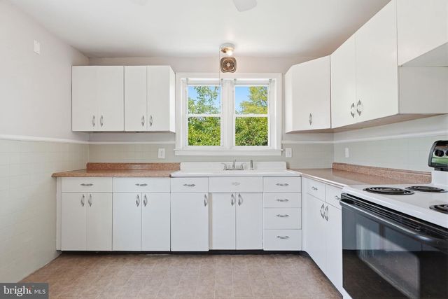 107 E MAIN ST, Pottstown, PA 19465