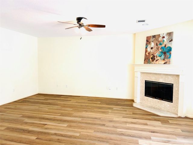 3602 Garrettsville Drive, Pearland, TX 77584