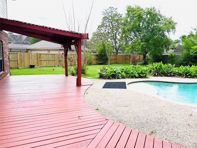 3602 Garrettsville Drive, Pearland, TX 77584