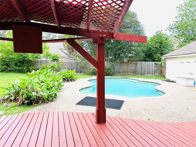 3602 Garrettsville Drive, Pearland, TX 77584