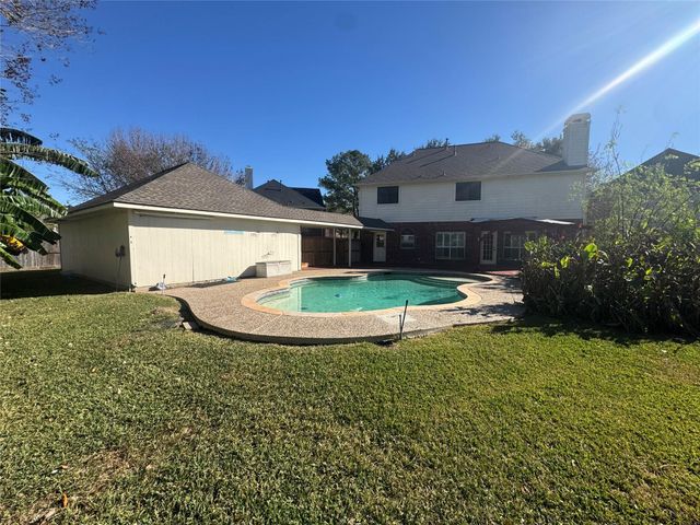 3602 Garrettsville Drive, Pearland, TX 77584