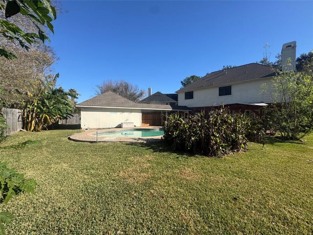 3602 Garrettsville Drive, Pearland, TX 77584