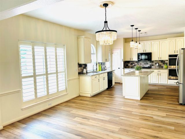 3602 Garrettsville Drive, Pearland, TX 77584