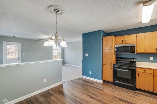 7281 Woodside Drive, Avon, IN 46123