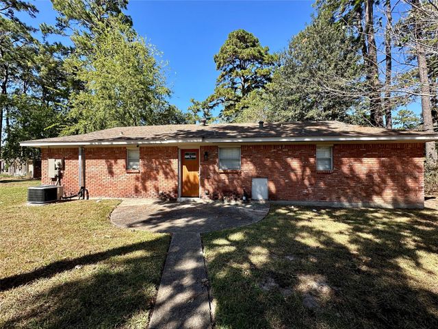 22 Champions Colony W, Houston, TX 77069