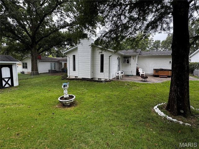 465 Burncoate Drive, Mehlville, MO 63129