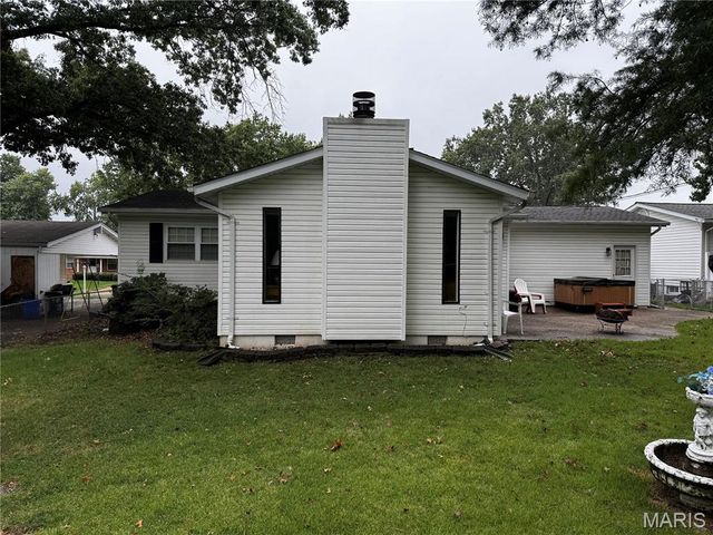 465 Burncoate Drive, Mehlville, MO 63129