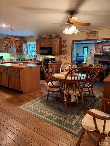 465 Burncoate Drive, Mehlville, MO 63129
