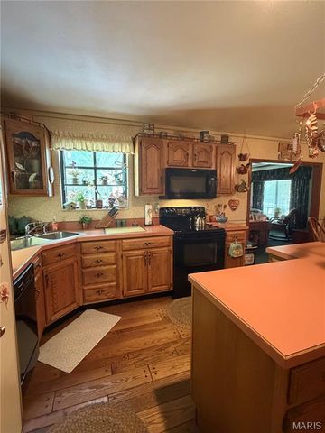 465 Burncoate Drive, Mehlville, MO 63129