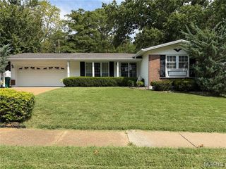 465 Burncoate Drive, Mehlville, MO 63129