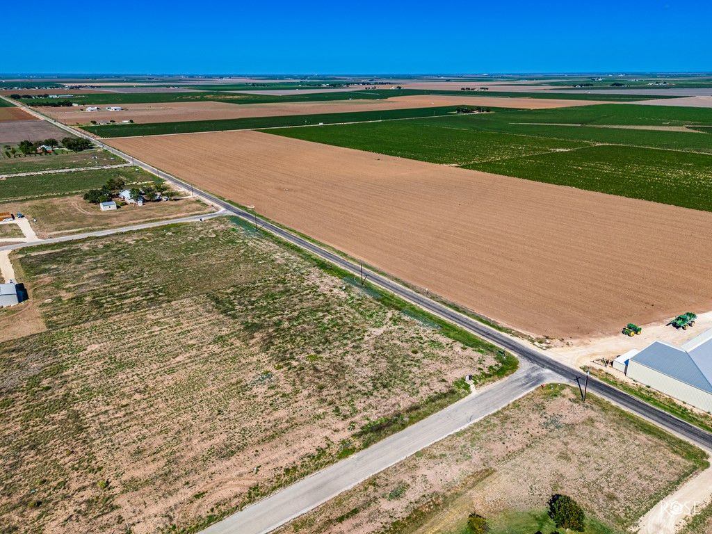 Image 6 of property listing at 8716 Chad Road, Wall, TX 76957