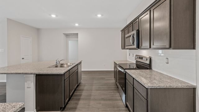 401 Banner Avenue, Royse City, TX 75189