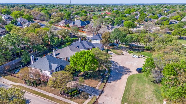 2106 Post Oak Court, Corinth, TX 76210