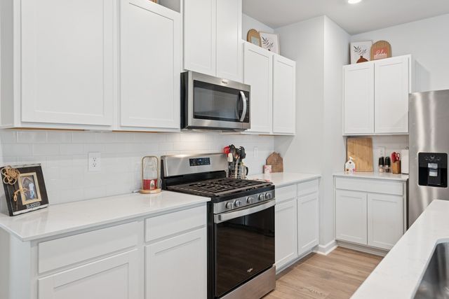 7258 Lang Ave, White House, TN 37188