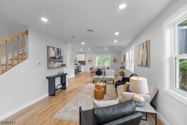 78 Maple Ln, Wayne Twp., NJ 07470