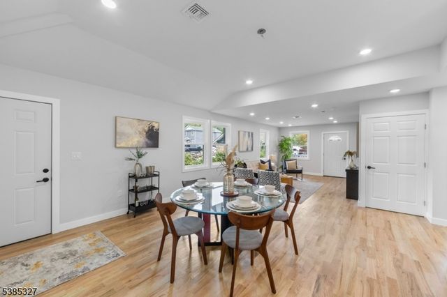 78 Maple Ln, Wayne Twp., NJ 07470