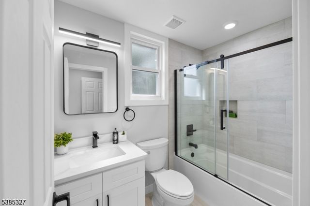 78 Maple Ln, Wayne Twp., NJ 07470