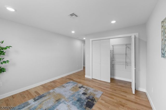 78 Maple Ln, Wayne Twp., NJ 07470