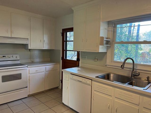 708 Austin Avenue, Cary, NC 27511