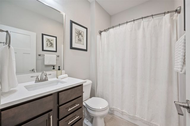 2316 NW 40th Street, Ankeny, IA 50023