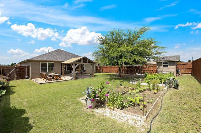 413 Luna Vista DR, Hutto, TX 78634