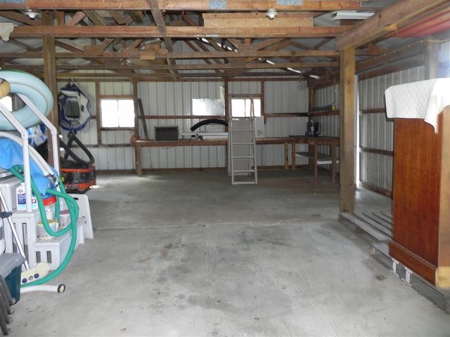 31765 M-60, Leonidas, MI 49066