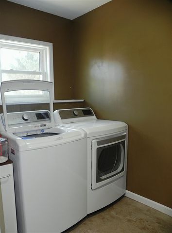 31765 M-60, Leonidas, MI 49066