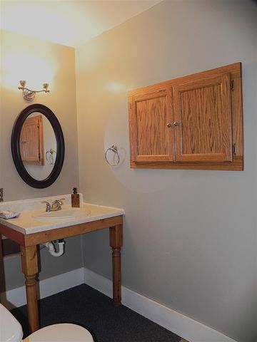 31765 M-60, Leonidas, MI 49066