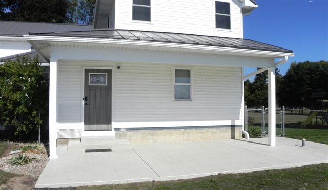 31765 M-60, Leonidas, MI 49066