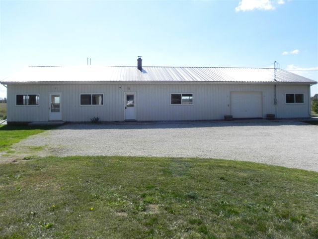 31765 M-60, Leonidas, MI 49066
