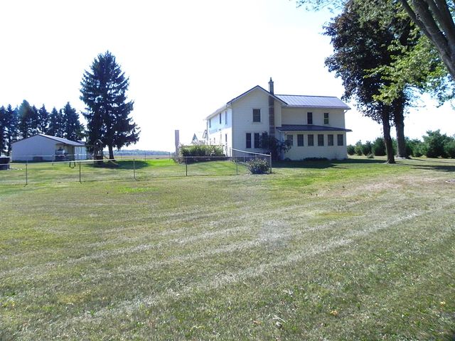 31765 M-60, Leonidas, MI 49066