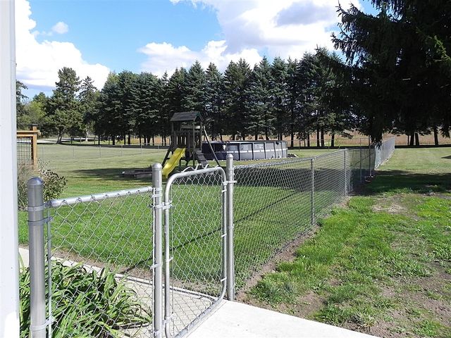 31765 M-60, Leonidas, MI 49066