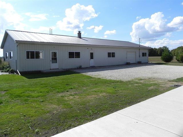 31765 M-60, Leonidas, MI 49066