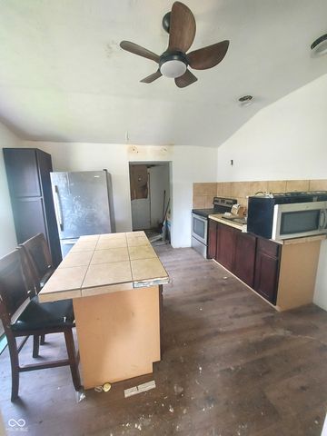 1541 Walnut Street, Anderson, IN 46016